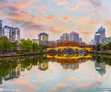 包含成都蓉城今夜手感冰凉风云突变塞维利亚今晚强势反弹，连对手都承认：加时末段利物浦防线松动的词条